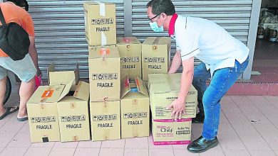 Photo of 森甲柔邊界防疫品不足 劉志良團隊派面罩腳套