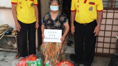 Photo of 慶興廟救濟2貧戶