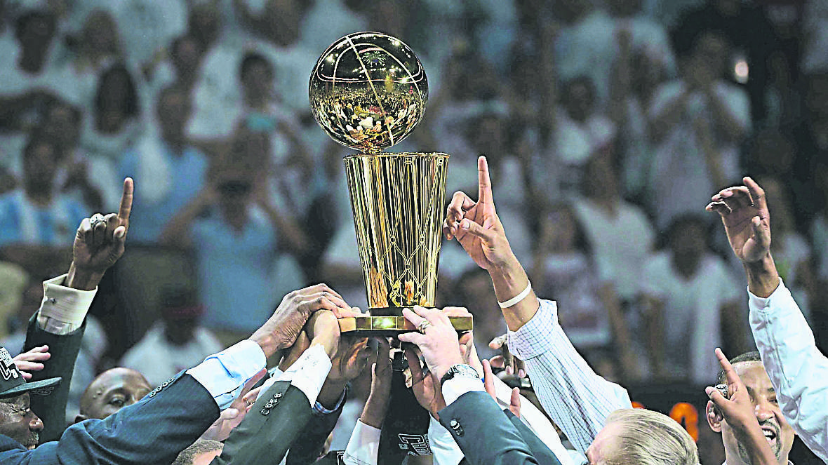 nbafinalstrophy-e1556647224835