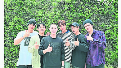 Photo of Suho平頭入伍 EXO合體送行