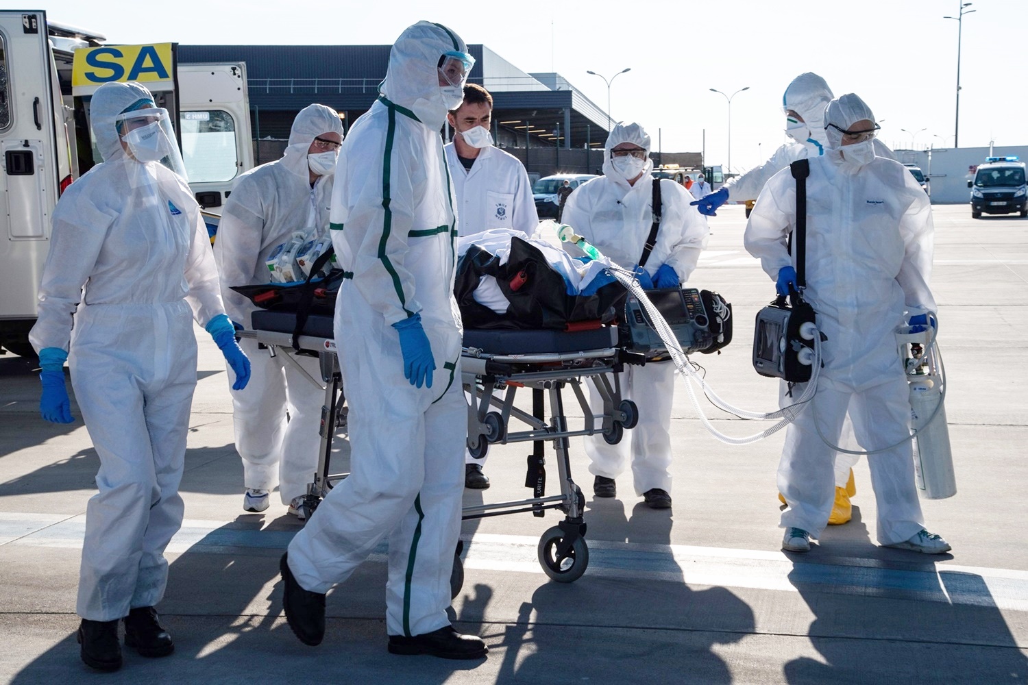 FRANCE-HEALTH-VIRUS((4153002)-20200405115037