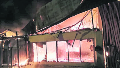 Photo of 武吉南眉工廠倉庫失火 約80%被燒燬