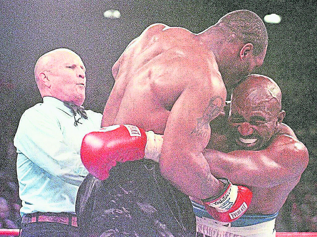Mike-Tyson-Bites-Ear