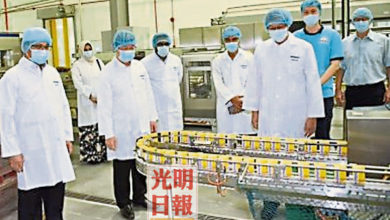 Photo of 曹觀友探訪本地企業 稱將協助度過寒冬
