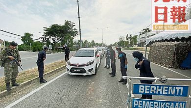 Photo of 感謝犧牲團聚時光 司機下車致敬軍警