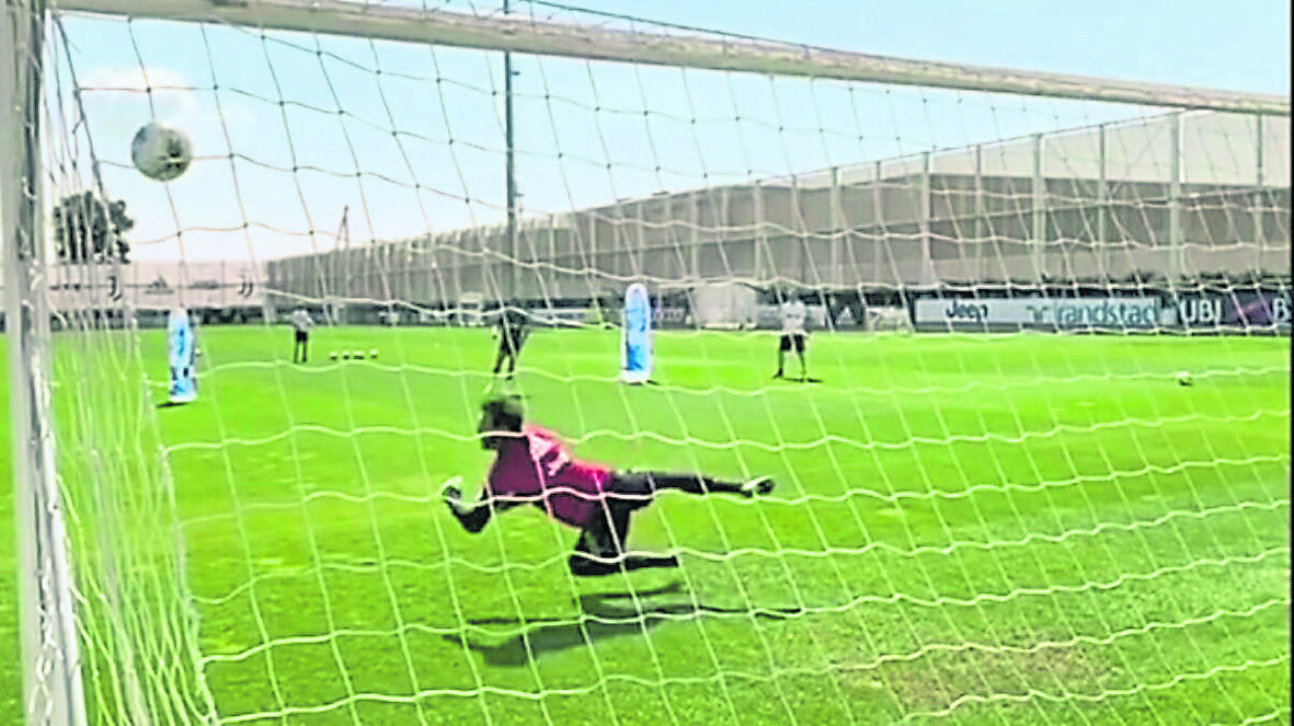 cristiano-ronaldo-pinsoglio-allenamento-juve-1200x674