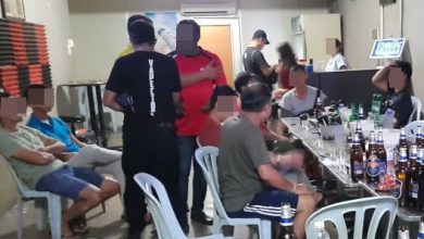 Photo of 咖啡廳飲酒唱K 10人被捕罰款