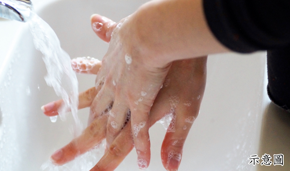 washing-hands-4940148 (1)