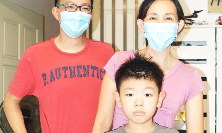 陳成俊和鍾春雁夫婦特感激檳城中央醫院腦專科團隊，讓凌飛快速康復。
