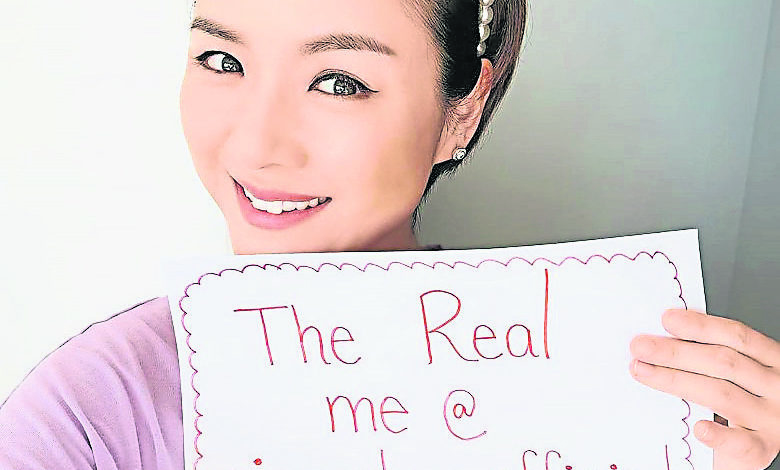 陈茵媺在官方社交平台发帖，并附上一张写著官方账号的白纸自拍照，提醒网友别受骗。