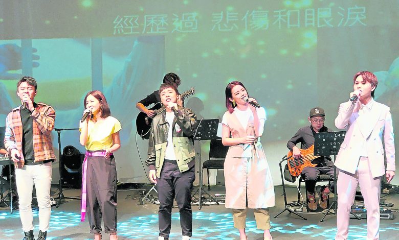 左起：周奕斌、黄毓敏、赵洁莹、曾洁钰及刘界辉。