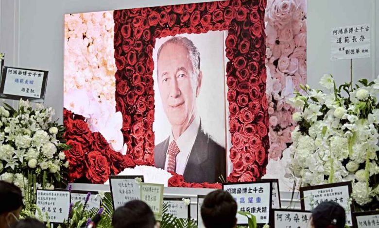 何鴻燊大殮出殯，靈柩會暫置香港殯儀館內，再擇吉日下葬。