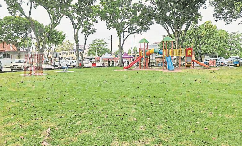 當局將在班台惹雅多元用途草場旁，設置一排小販區，以合法化當地街邊小販。