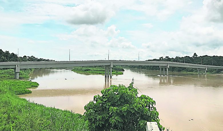 耗資逾4000萬令吉的萬濃大橋去年杪已經通車，民眾前往對岸只需20分鐘車程，比以往足足快了5倍。
