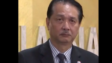 Photo of 納吉支持者零距離擠庭外 諾希山難過沒自律