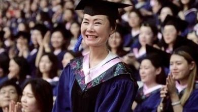 Photo of 陪女兒考研究院成名 最勵志媽媽獲韓大學錄取