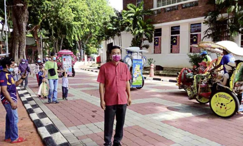 鄭國球：砲台街是游客集聚的地點，因此應該探討馬車是否合適在人多三輪車多的地方操作。
