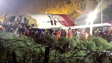Photo of 雨中降落衝出跑道 印度撤僑客機斷2截 18死逾百傷