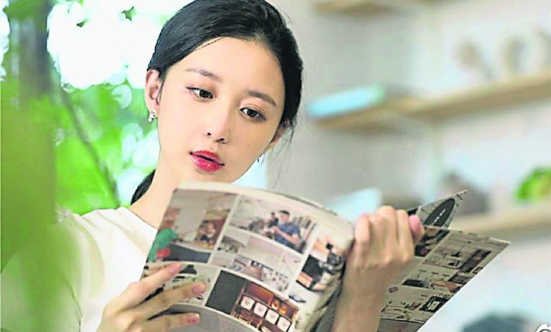 Luna被发现贴出的料理照，跟帐号“美齐”长一模一样，但有著时间差。