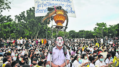 Photo of 泰示威者巨蜥諷政府