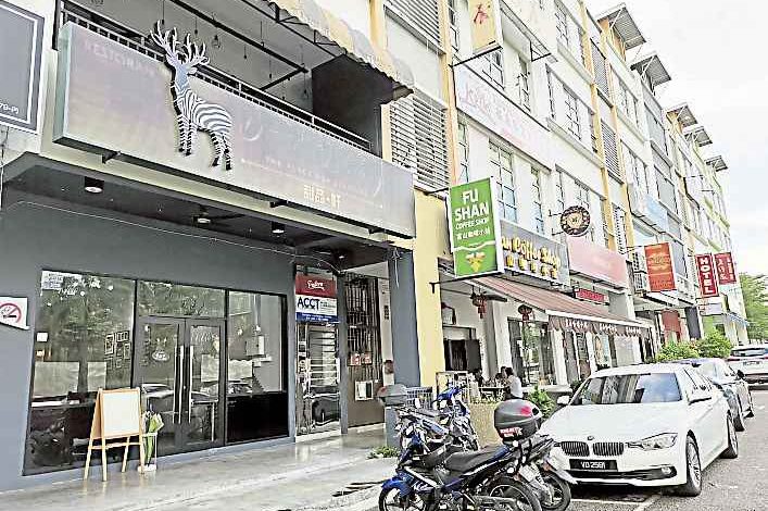甜品軒2018年搬遷到Desa Tebrau,即使招牌的顏色已經脫落,還是有不少忠心食客。