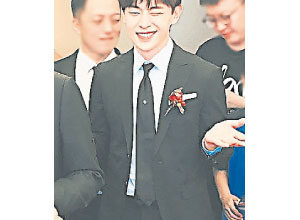 Photo of 鄧倫當伴郎 婚禮現場圍滿人潮