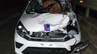 Photo of 羅里電纜鐵架掉落 ​轎車司機母子被砸死