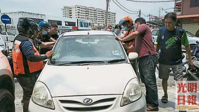 Photo of 婦下車購物沒熄引擎 嬰兒反鎖車內半小時