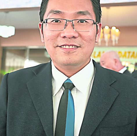 沈志勤對於擱置恆毅二校行政獨立的申請表失望，並促教育部尊重選民要求。