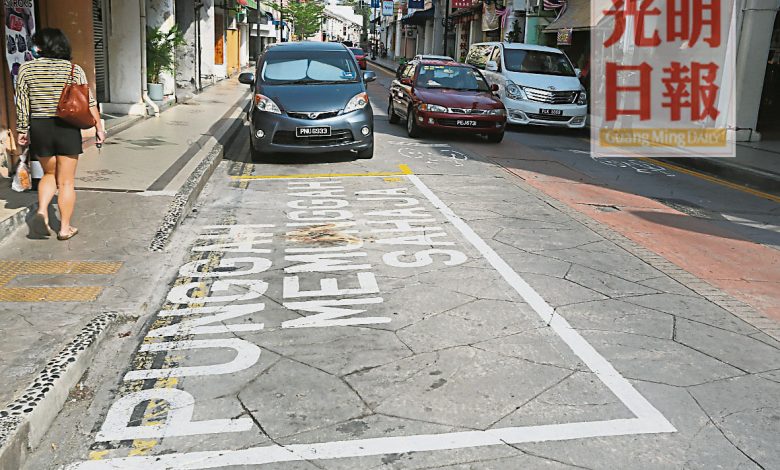 一旦道路被加寬，卸貨區將從原有的2個增到4個。