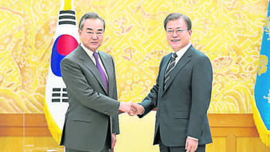 Photo of 訪韓與文在寅會談 王毅轉達習近平口信