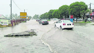 Photo of 豪雨不到半小時 利民濟往淡邊道路水災