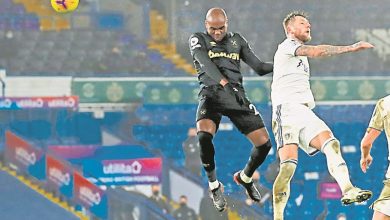 Photo of 雙錘砸暈利茲 莫耶斯逆轉FIFA三甲帥