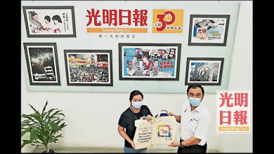 Photo of 增印馬來版 孫意志派選民日曆