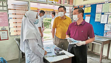 Photo of 北干那那國中考生確診 黃日昇促當局暫關校