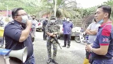 Photo of 10軍警持鎗封芭 勞勿榴槤農獲庭令阻止