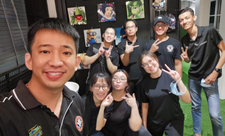 張靖捷和他的J's Dine House團隊。
