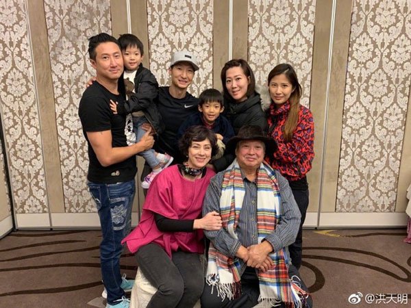洪金寶在太太高麗虹監督下積極減磅，健康絕對沒有問題.