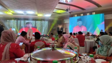 Photo of 沙巴巫統辦周年慶晚宴   多人群聚 被轟違SOP