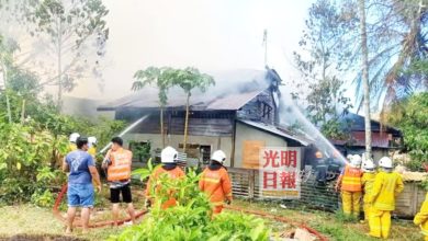 Photo of 【內附視頻】甘榜不加歪9木屋燒毀 居民情急從魚桶抽水救火