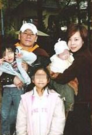 2010年已與小10歲的中國籍老婆李秉蓁離婚