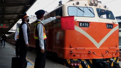 Photo of 太魯閣號事故頭七 台鐵全線列車鳴笛哀悼
