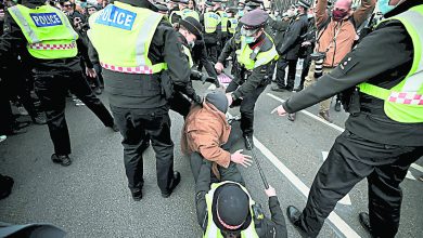 Photo of 英抗議擴大警權26人被捕