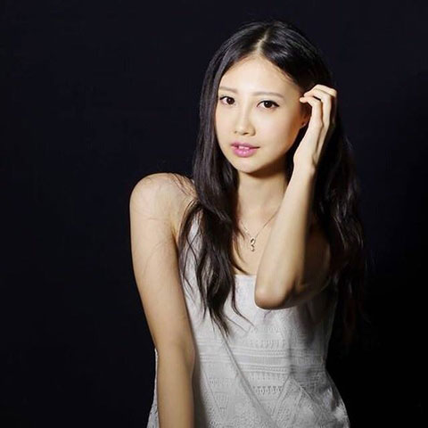 李明蔚本身是美少女，可惜22歲時罹患罕見腺樣囊性癌，她一直積極接受治療。