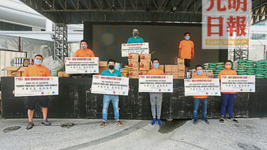 Photo of 新世紀俱樂部送暖 7校貧困生獲派糧食包