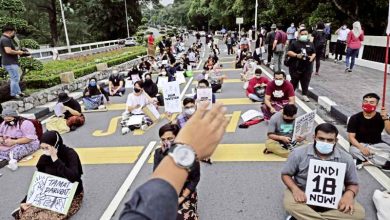 Photo of 百人國會大廈外開齋 促結束緊急狀態開國會