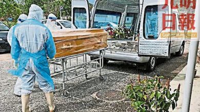 Photo of 親人不能相送 殯葬業者為逝者送行