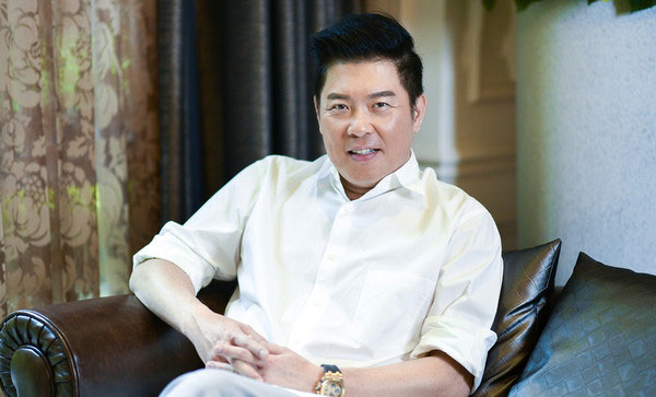 過去主持5個綜藝節目還常主演舞台劇的曾國城，也難得放長假在家「類隔離」
