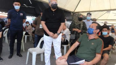 Photo of 4流動卡車駛入  隆批發公市2000人注射疫苗