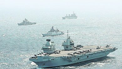 Photo of 英航母女王號打擊群 經馬六甲海峽駛入南海